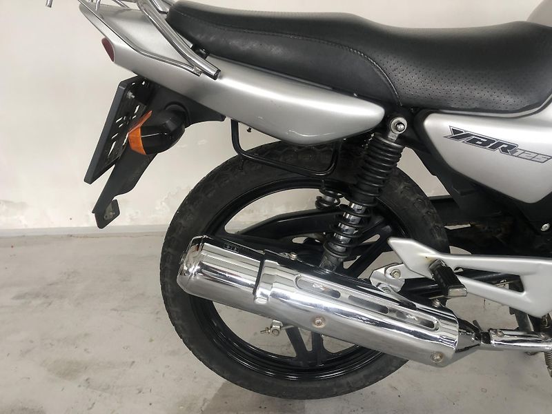 Yamaha YBR 125 - fotka 14 z 15