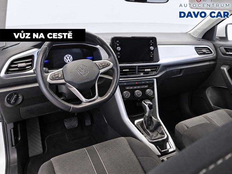 Volkswagen T-Roc 1,5 TSI 110kW DSG LED 1Maj DPH - fotka 3 z 10