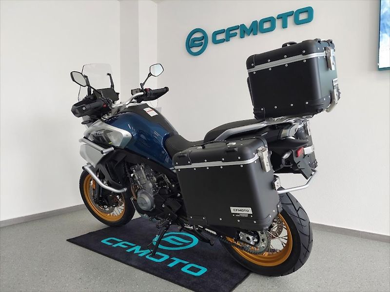 CFMOTO 800MT Touring  EU5 - fotka 3 z 6