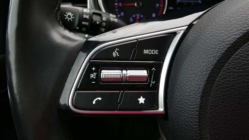 Kia Ceed SW 1.5 T-GDI SPIN - fotka 11 z 22