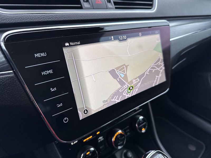 Škoda Superb (2022) Combi 2.0 TDI DSG Style - fotka 17 z 36