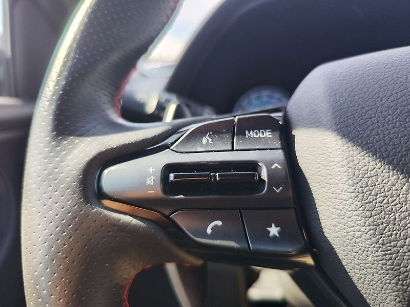 Hyundai i30 1.5 T-GDI/103kW N-Line DCT - fotka 26 z 33