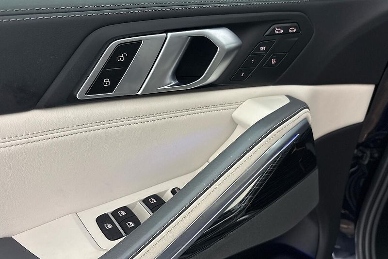 BMW X6 xDrive30d - fotka 18 z 36