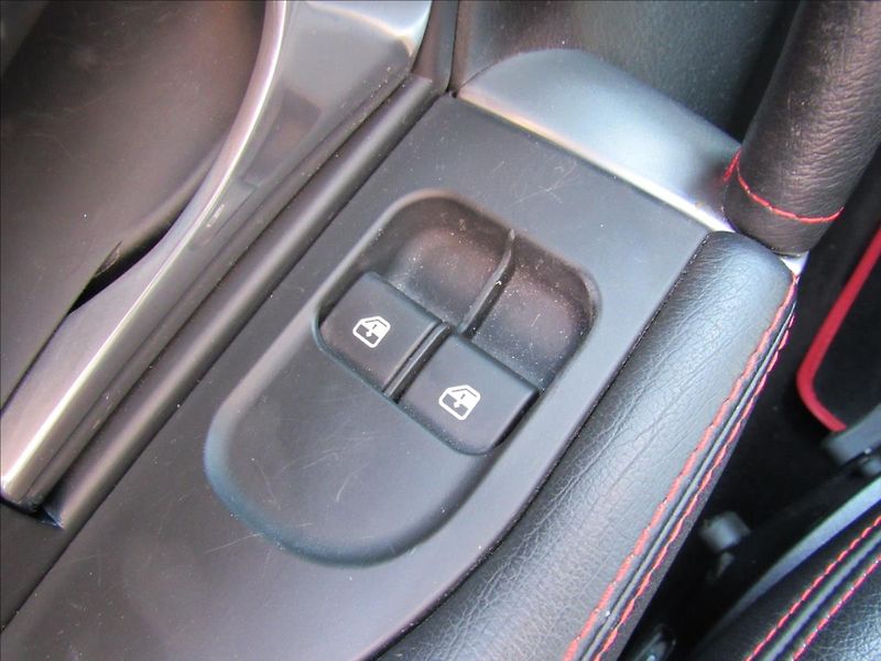 Maserati GranTurismo 4,7 V8 Sport - fotka 27 z 37