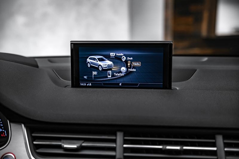 Audi SQ7 4,0TDI 7míst HuD BOSE - fotka 18 z 27