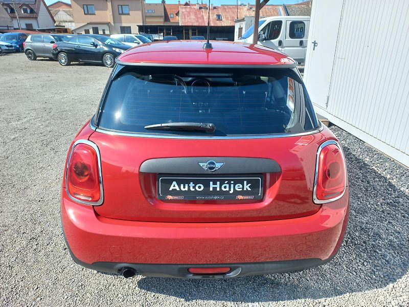 Mini One (2015) 1.2i 55kW  - fotka 7 z 18