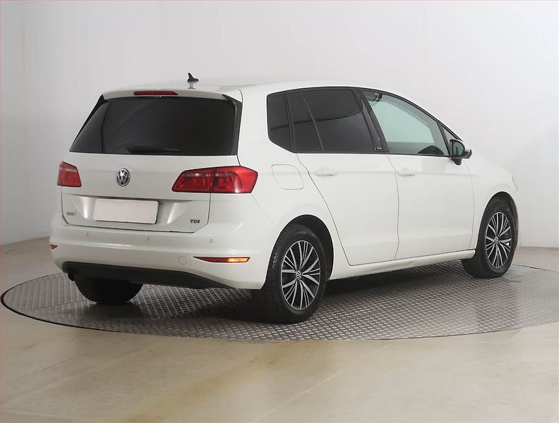 Volkswagen Golf Sportsvan (2017) 1.6 TDI, Serv.kniha, Navi - fotka 5 z 18