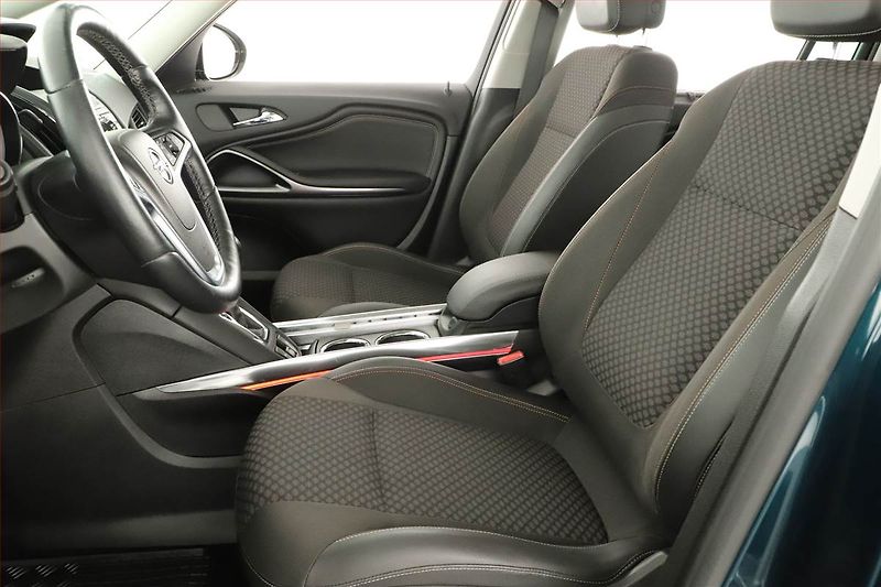 Opel Zafira (2016) 2.0 CDTI, Automat, Xenony - fotka 7 z 15
