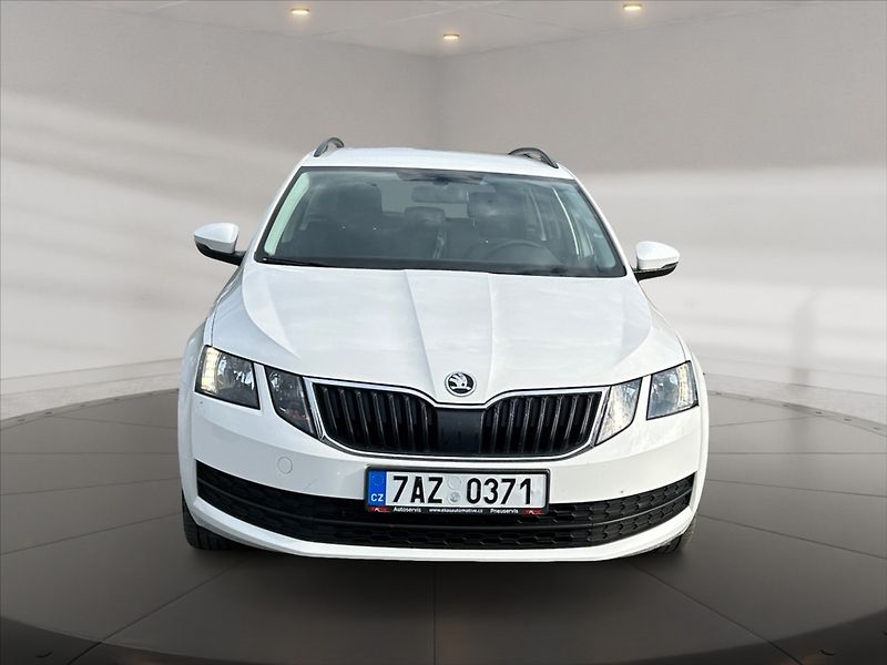 Škoda Octavia 1,6 TDI 85 Active - fotka 2 z 11