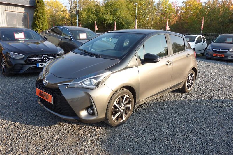 Toyota Yaris 1,5 i, ČR, HYBRID, SELECTION. - fotka 2 z 6