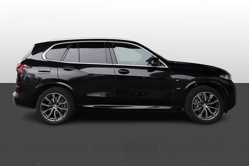 BMW X5 xDrive30d - fotka 4 z 26