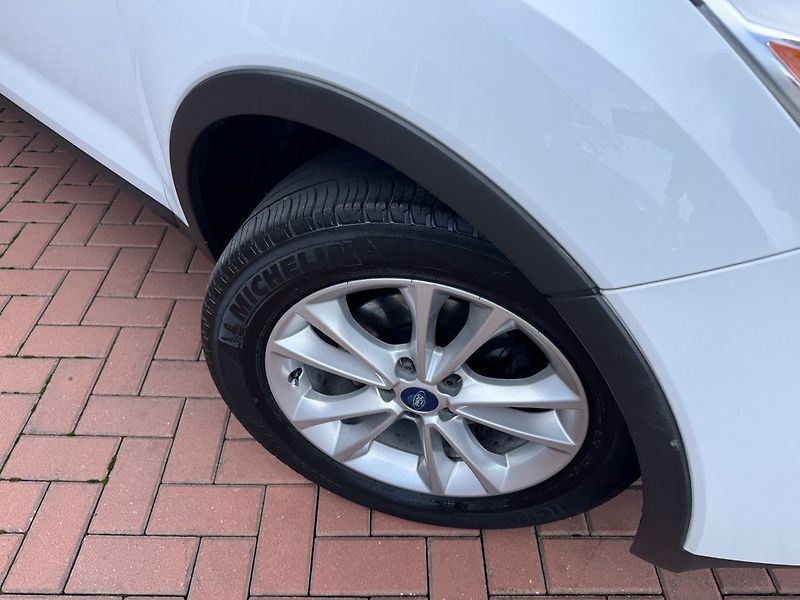Ford Kuga (2011) 2.0TDCi AWD Titanium Navi - fotka 45 z 49