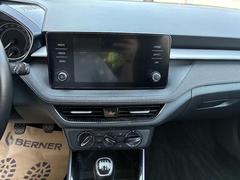 Škoda Fabia 1.0TSI-81KW,1.MAJITEL,STYLE... - fotka 14 z 20