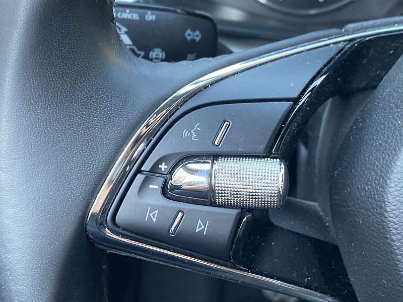 Škoda Kamiq (2021) 1.0 TSI Ambition - fotka 15 z 33