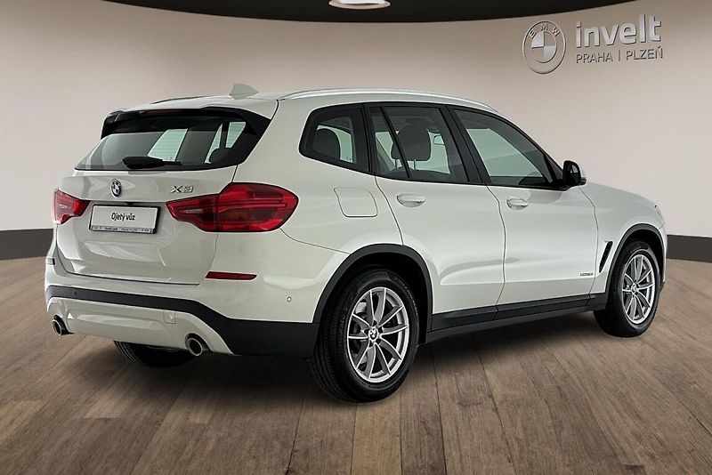 BMW X3 xDrive30i - fotka 3 z 23