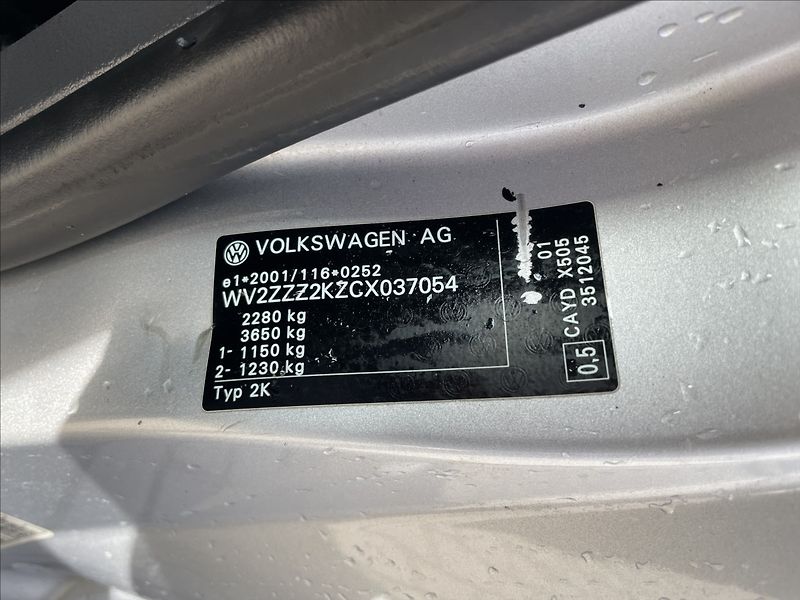 Volkswagen Caddy 1,6 TDi 75kw MAXI TAŽNÉ DPH po - fotka 23 z 31