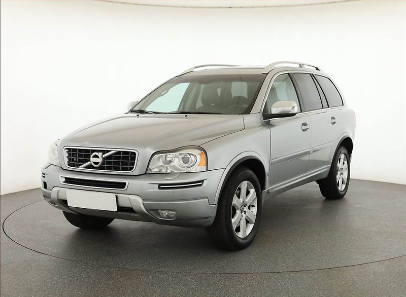 Volvo XC90 (2012) D5, 4X4, Automat, 7 míst - fotka 2 z 15