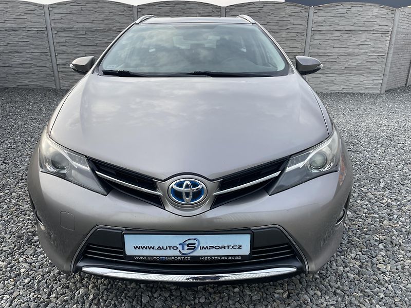 Toyota Auris 1.8i 16v HYBRID AUT NAVI CAM!! - fotka 74 z 166