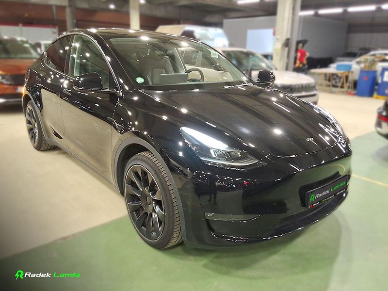 Tesla Model Y (2023) Long Range AWD Berlín - fotka 1 z 8