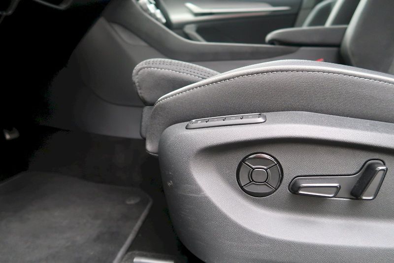 Škoda Kodiaq (2025) SposrtLine 2,0 TDi/142 kW 4X4 - fotka 15 z 32