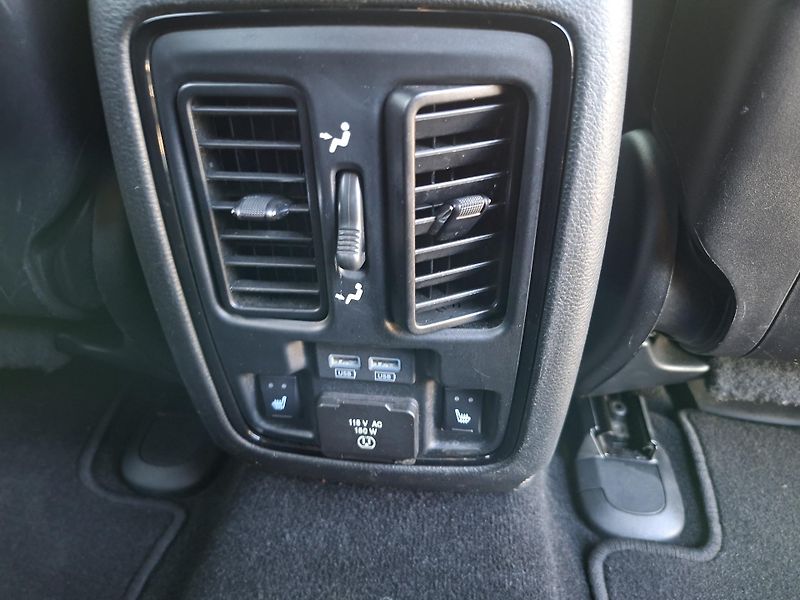 Dodge Durango (2021) 5,7L V8 4x4, Top výbava, Tažné - fotka 13 z 35