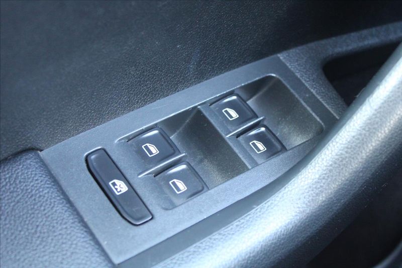Škoda Octavia 1,6 TDI  NOVÉ V ČR,STYLE - fotka 10 z 32