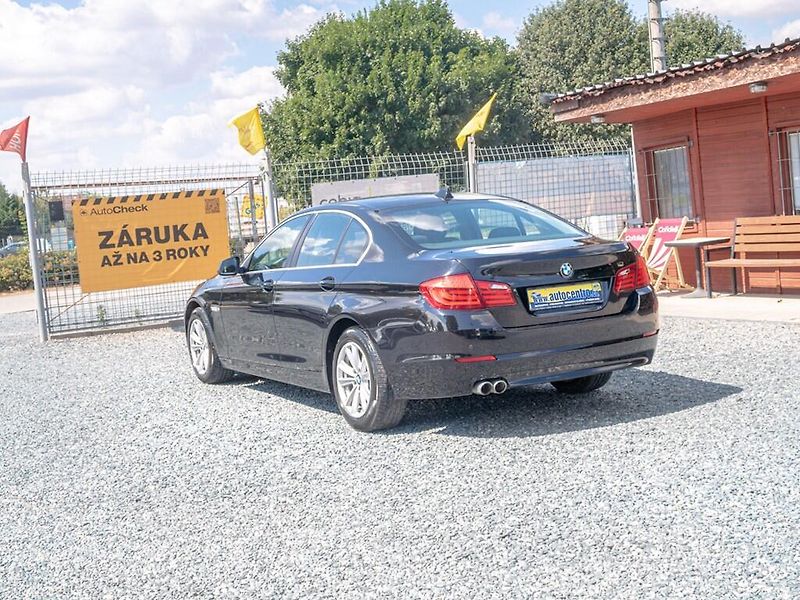 BMW Řada 5 (2013) 2.0D 135KW mat – NOVÉ V ČR - fotka 7 z 44