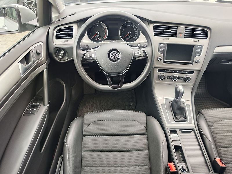 Volkswagen Golf 1.4 TSI/92kW Comfortline DSG - fotka 13 z 38