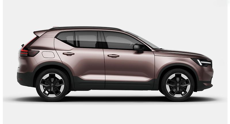 Volvo XC40 (2026) B4 PLUS AUT - fotka 6 z 13