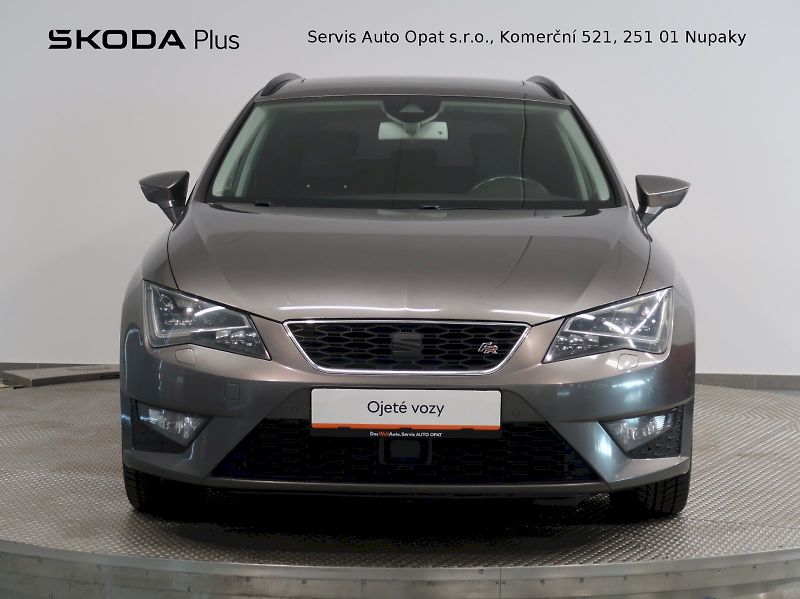 Seat Leon (2015) ST 2.0TDI 135KW FR NAVI PANORA - fotka 4 z 37