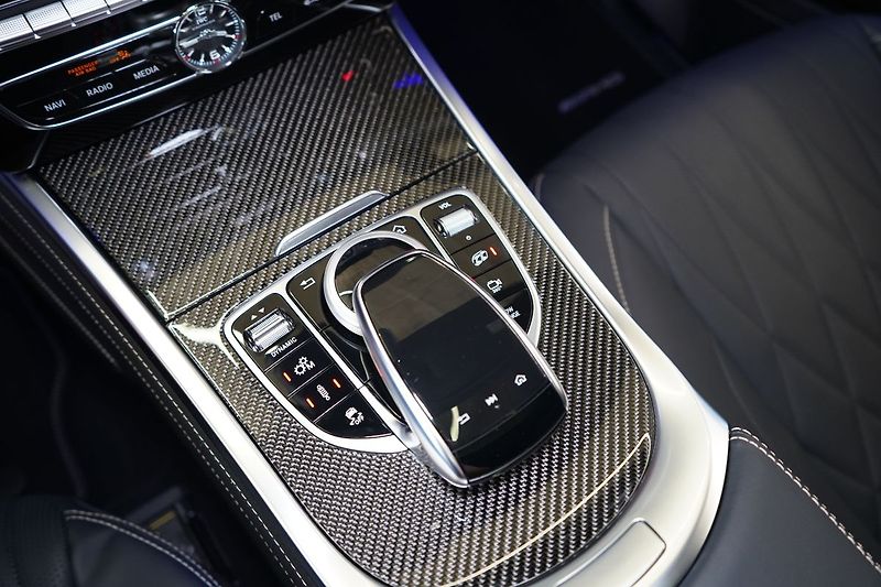 Mercedes-Benz Třídy G G 63 AMG, MANUFAKTUR, Carbon - fotka 37 z 45