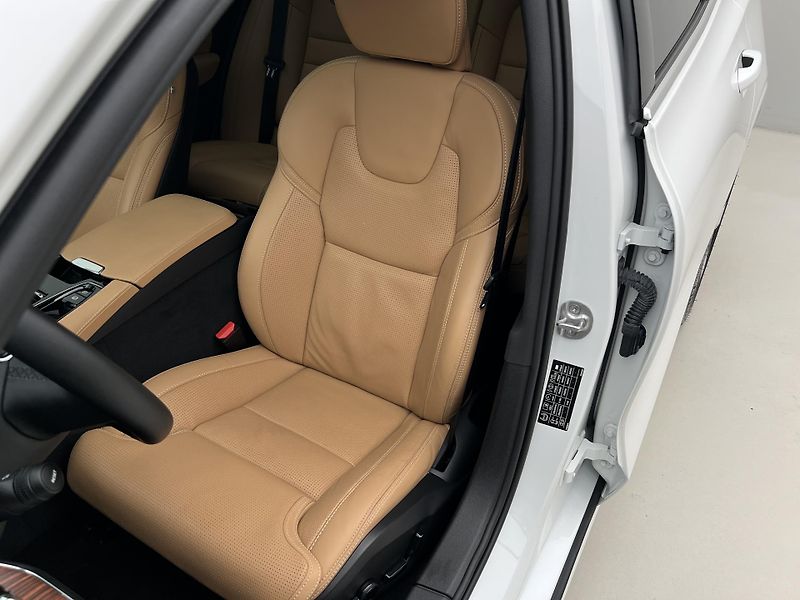 Volvo V60 T6 AWD ULTRA BRIGHT AUT - fotka 20 z 46