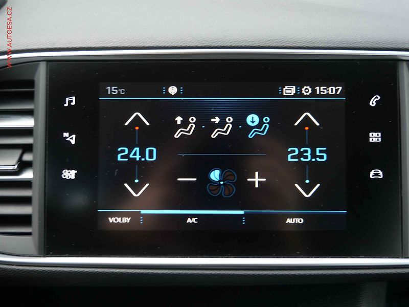 Peugeot 308 (2018) 1.5HDi, AC, tempo, navi - fotka 19 z 24