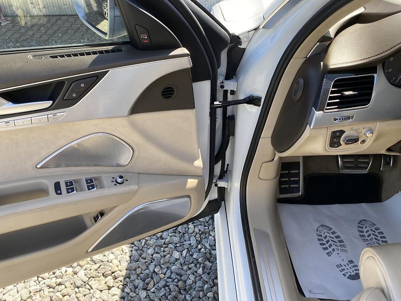 Audi A8 S8 4.0i V8 520PS CZ DPH EXTRA! - fotka 97 z 176