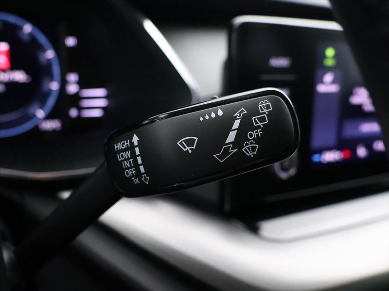 Škoda Octavia 2,0 TDI 85kW CZ 1.Maj DPH LED - fotka 17 z 28