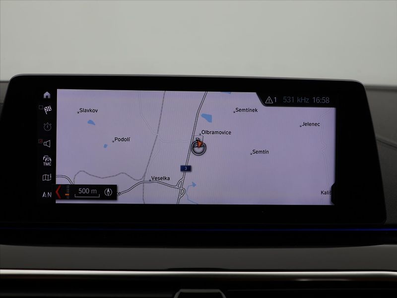 BMW Řada 5 2,0 530i xDrive Luxury Line - fotka 19 z 31
