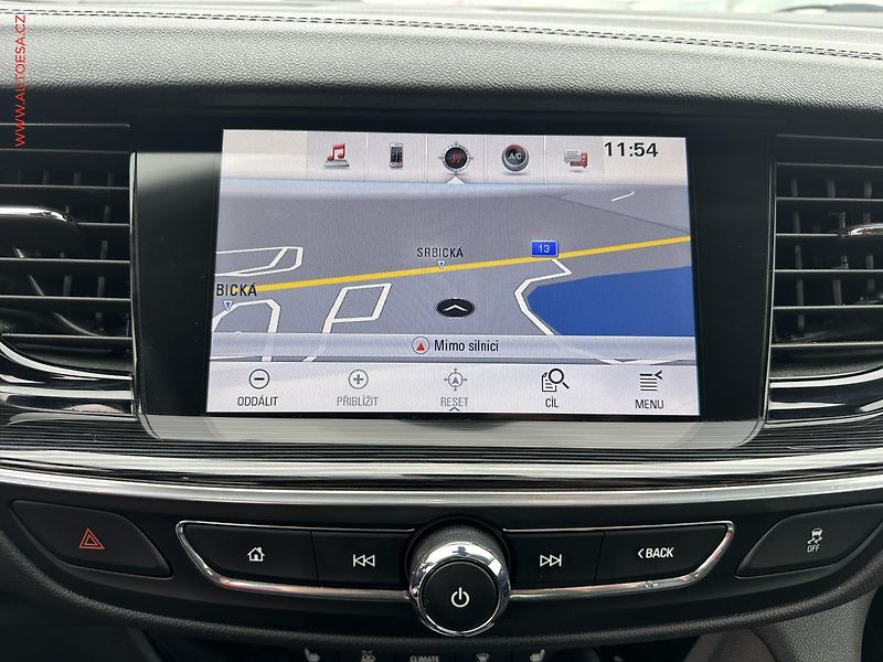 Opel Insignia (2018) 2.0 CDTI, AT - fotka 16 z 22