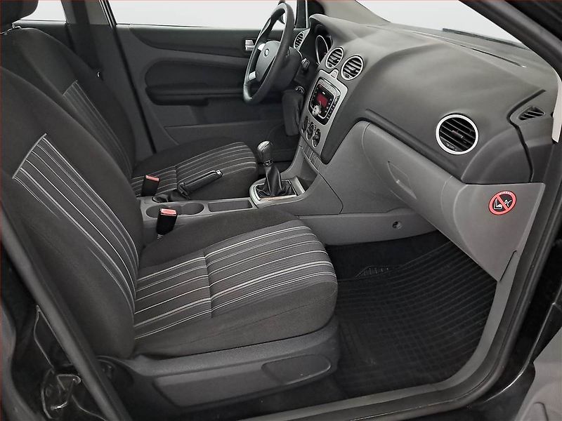 Ford Focus (2009) 1.8 16V, nová STK, CZ doklady - fotka 9 z 16