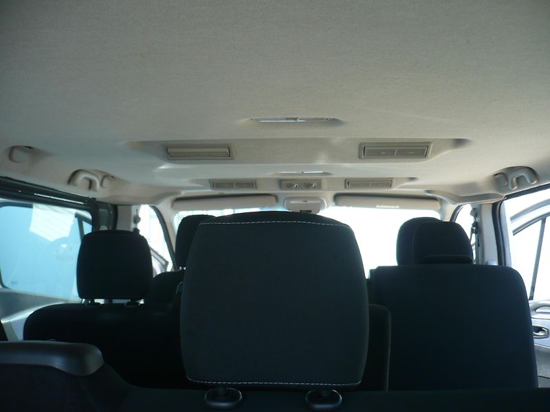 Opel Vivaro 1.6 DCI 92Kw 9Míst Long - fotka 21 z 28