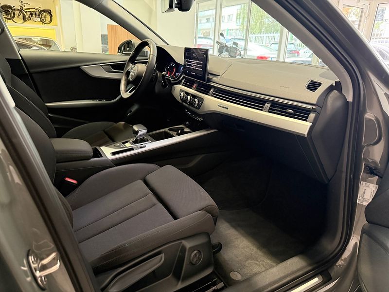 Audi A4 Allroad (2023) 3.0 TDI Quattro 210 kW - fotka 9 z 31