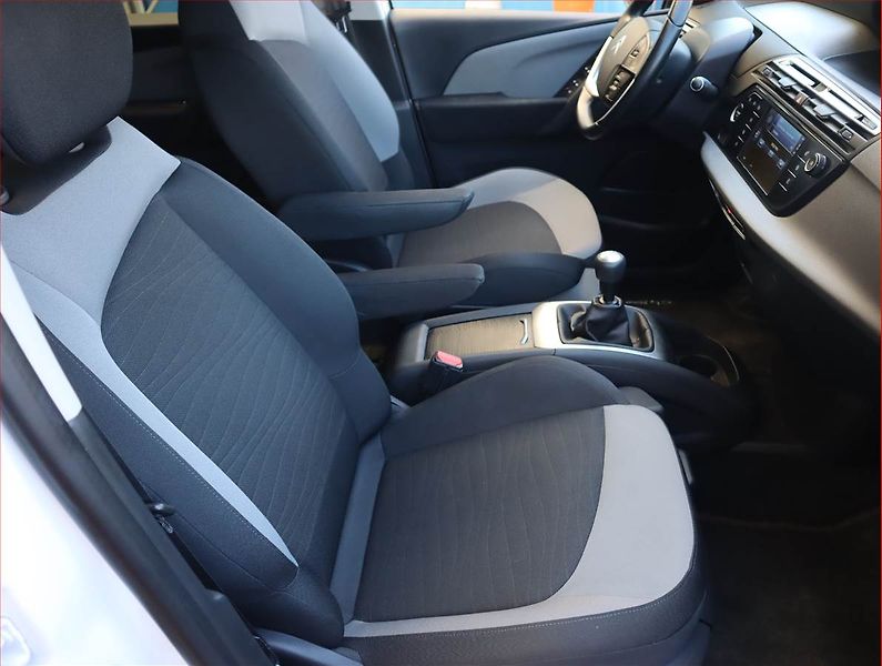 Citroën C4 Picasso (2016) PureTech 130, Serv.kniha, Navi - fotka 9 z 21