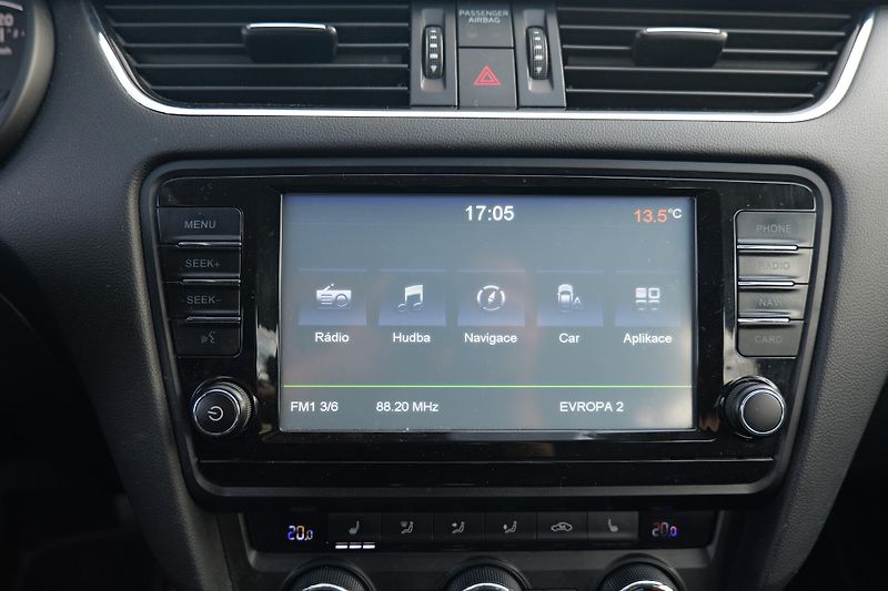 Škoda Octavia 2.0 TDI 110 kW DSG Tažné Navig - fotka 25 z 31