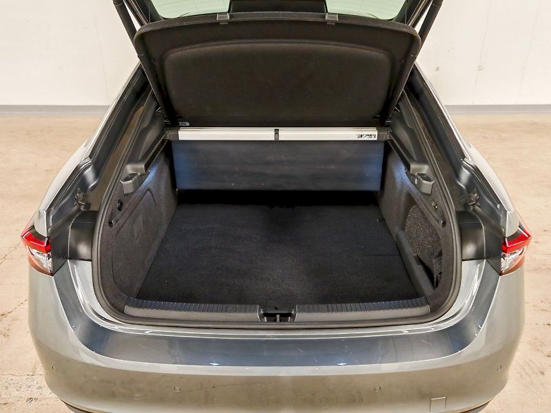 Škoda Superb (2025) iV 1.5 TSI 150 kW DSG Sportlin - fotka 30 z 33