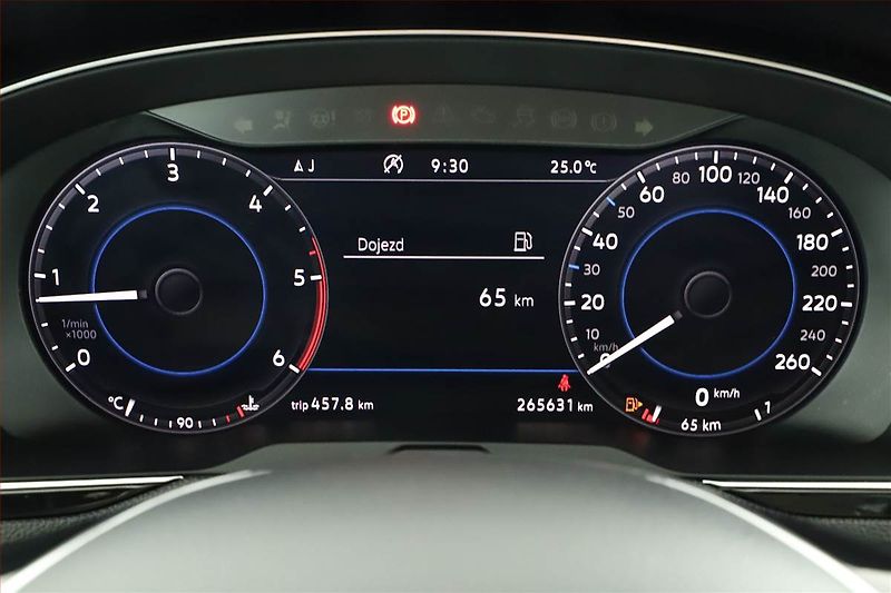 Volkswagen Passat (2018) 2.0 TDI, Kůže, Tempomat - fotka 14 z 21
