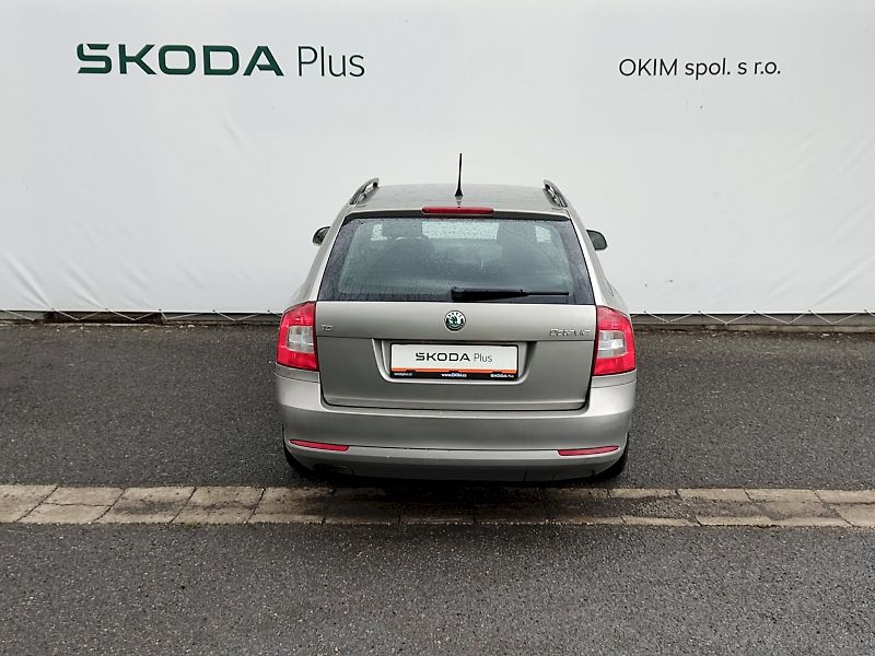 Škoda Octavia (2013) Combi Ambiente 1,6 Tdi 77 Kw - fotka 26 z 28