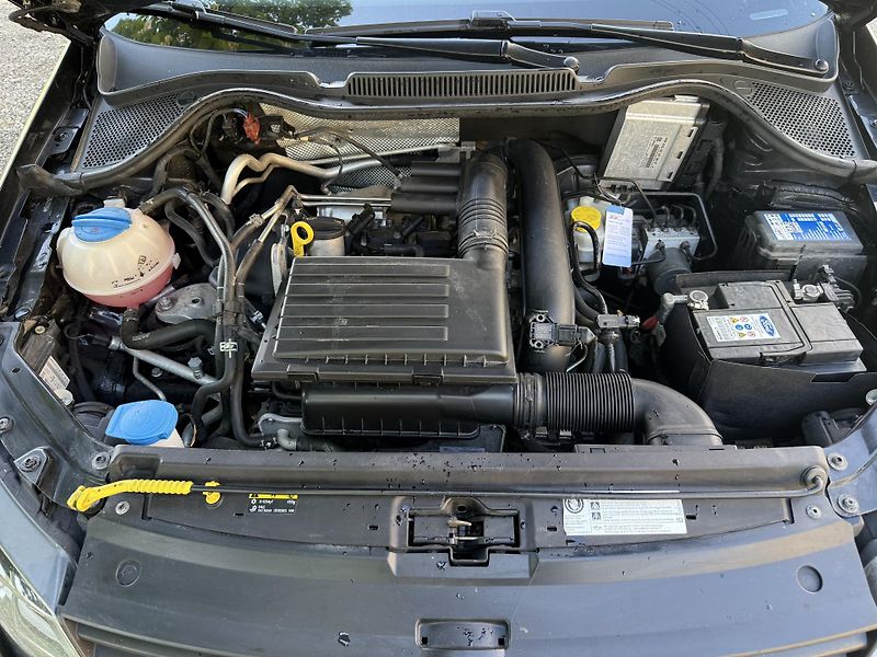 Volkswagen Polo 1,2TSI 66kW Servisní kniha - fotka 23 z 23