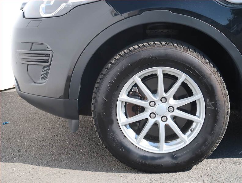 Land Rover Discovery Sport (2015) TD4, 4X4, Automat, Kůže - fotka 15 z 18