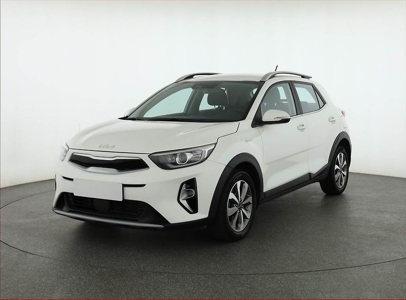 Kia Stonic (2022) 1.2 DPI, ČR,1.maj, Serv.kniha - fotka 2 z 18