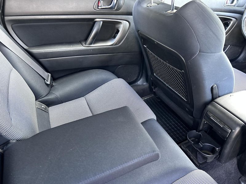 Subaru Legacy kombi 2.0 Active AWD - fotka 11 z 33