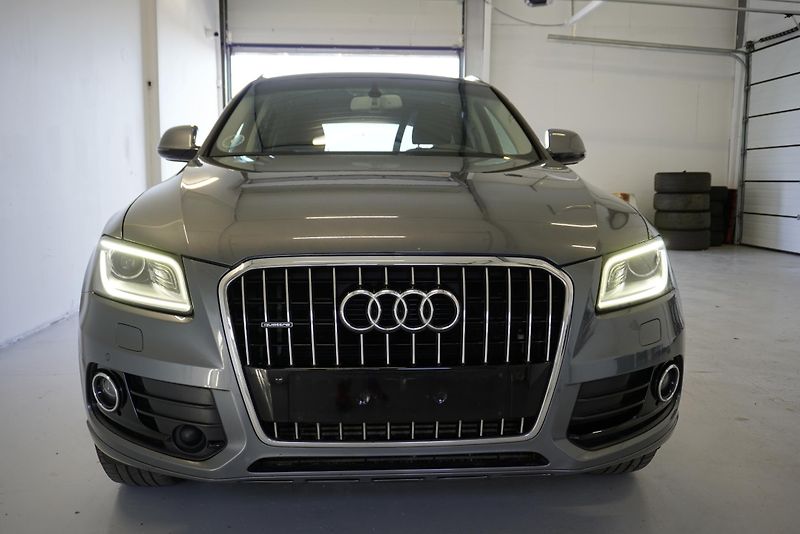 Audi Q5 3,0 TDI QUATTRO AUTOMAT - fotka 2 z 28